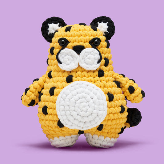 Suri the Cheetah Crochet Kit